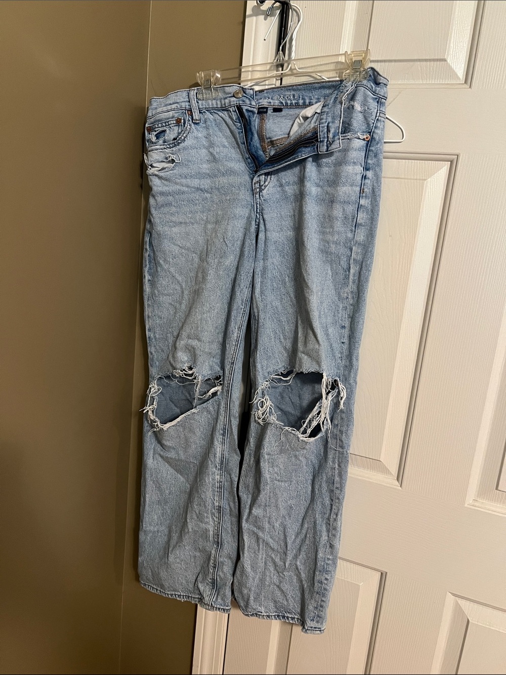 American Eagle Outfitters Light Blue Distressed Straight Jeans